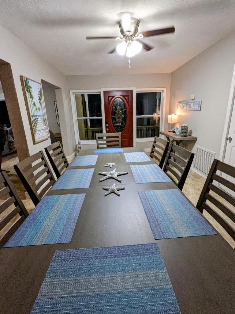 Private Poolside 5Br Villa Клиъруотър Екстериор снимка